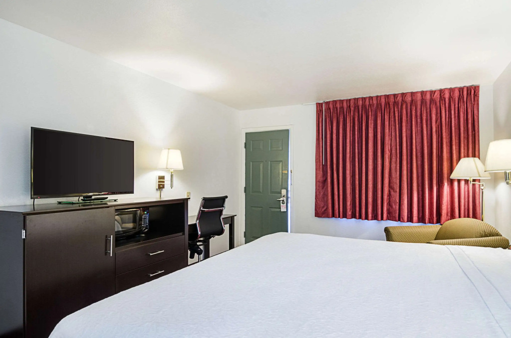 Rodeway Inn - фото 4