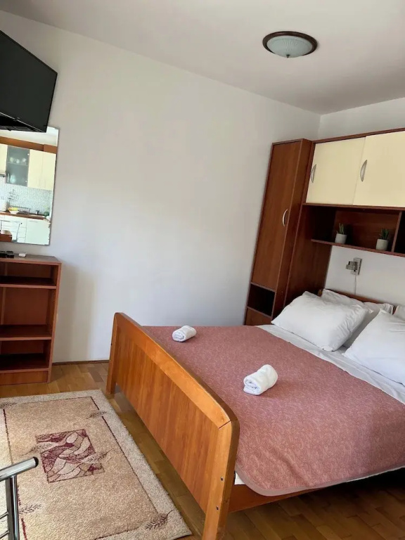 Standard Double Apartment with balcony full double bed