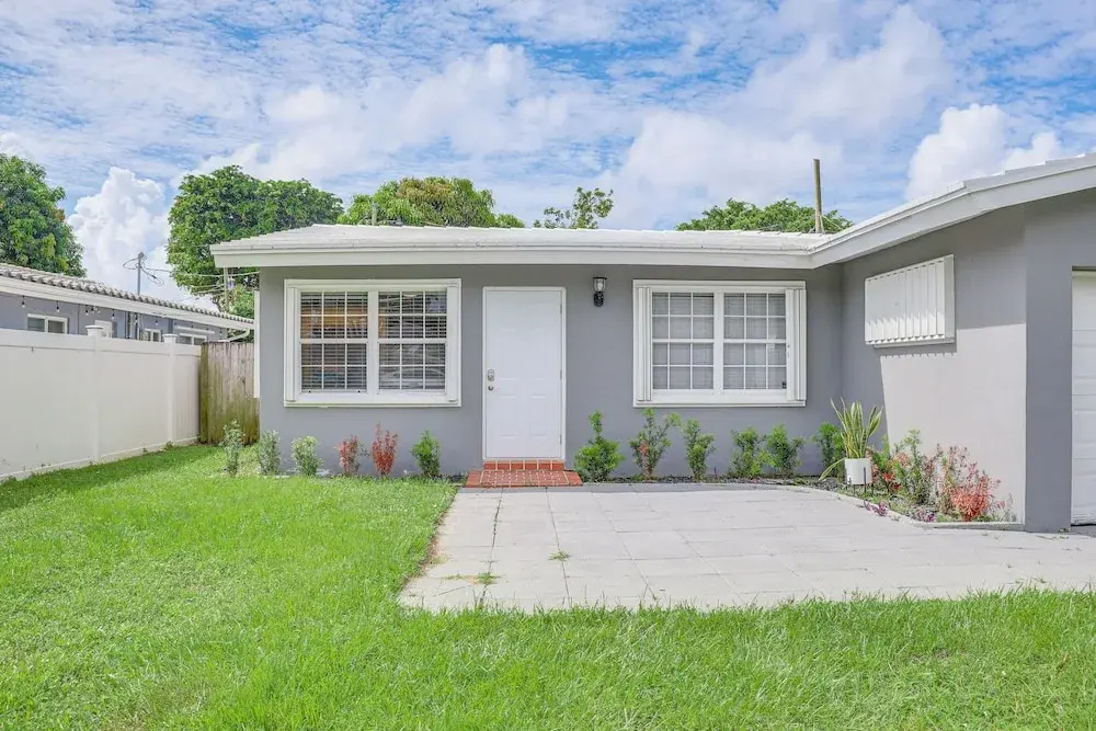Hollywood Hideaway: Close to Dtwn & Beaches