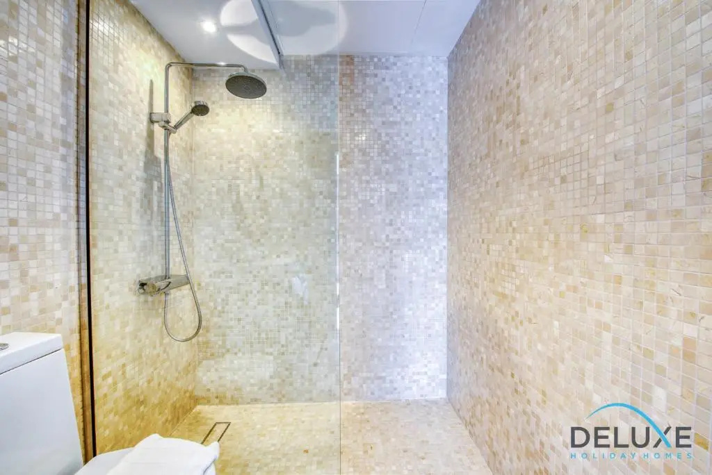 One Bedroom Apartment in The Lofts Central, Downtown by Deluxe Holiday Homes - Chambres