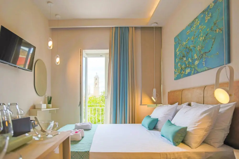 2 Bedrooms Comfort Quadruple room with balcony and with city view