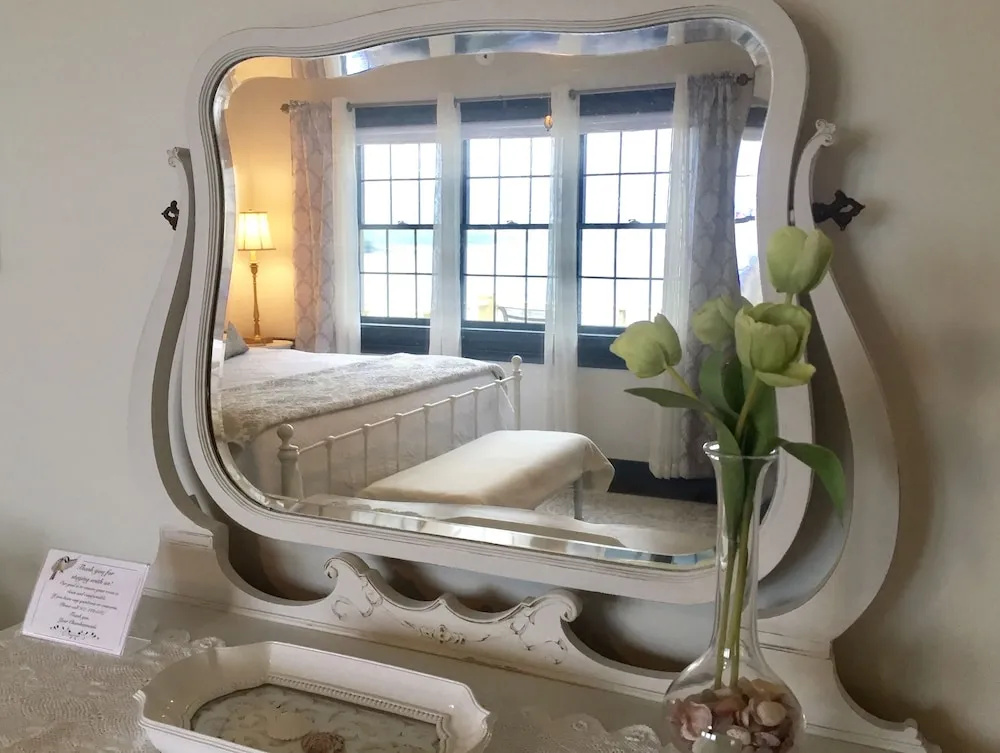 Standard Double room with balcony and with ocean view (full double bed)