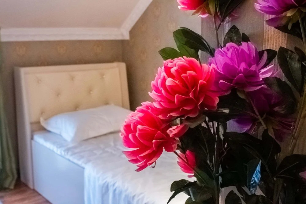 Кровать в общем номере (мужской номер) в Eleon Hotel - Hostel