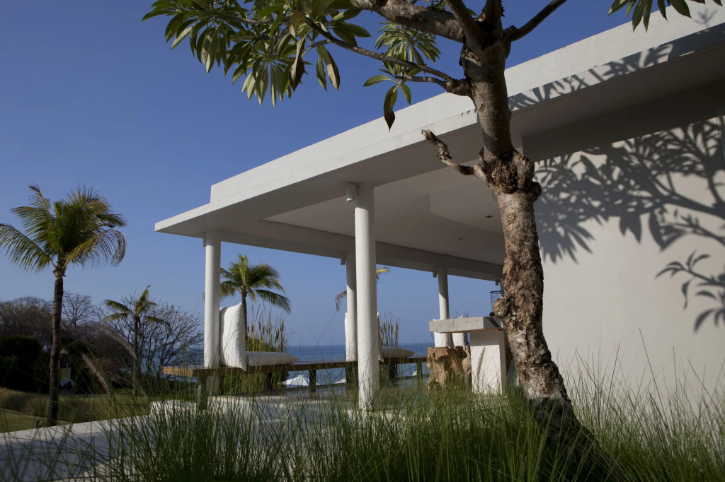 Beach & Waterfront