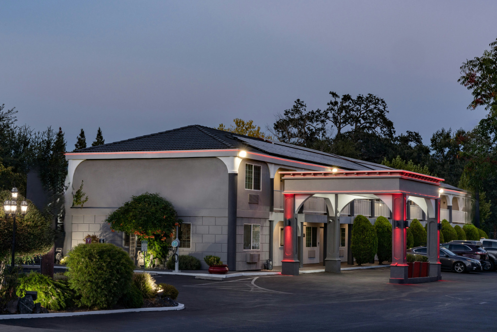 The Orchard Hotel Ukiah Mendocino County