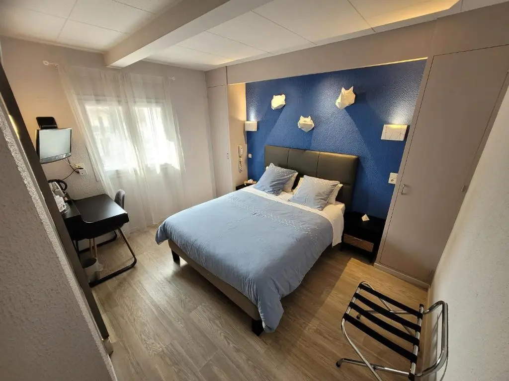 Standard Double room (full double bed)