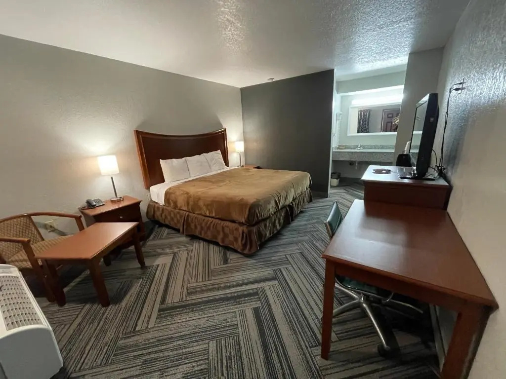 Standard Triple room with sea view