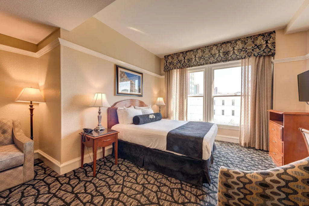 Gaslamp Plaza Suites - Général