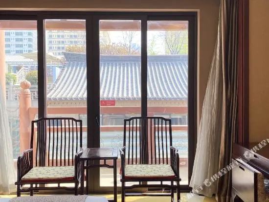 Tang Dynasty West Market Hotel — 1