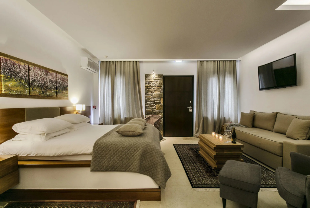 12 Months Luxury Resort - 4