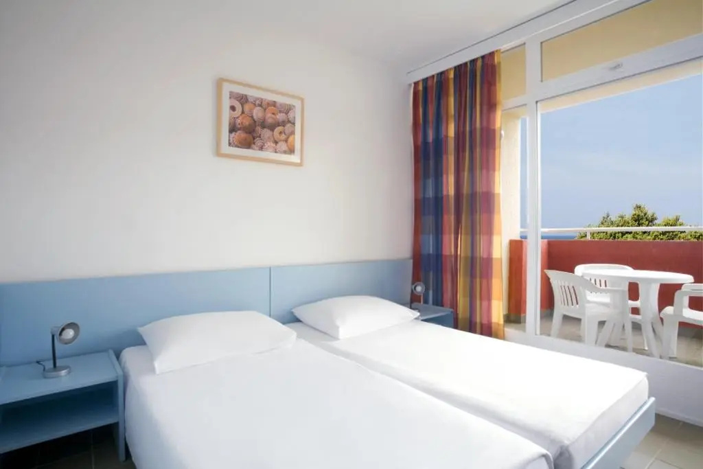 1 Bedroom Apartment with sunset view