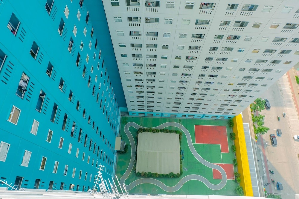 Warm 2BR Apartment at Green Pramuka City