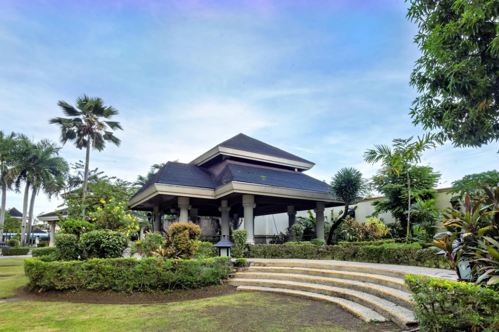 Waterfront Cebu City Hotel & Casino - фото 50