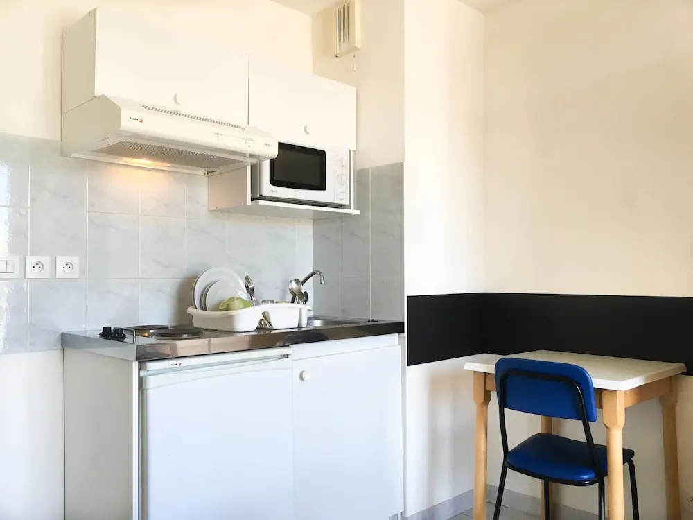 Standard Double Studio (twin beds)