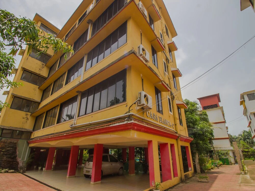 OYO 17028 Hotel Aviva Residency