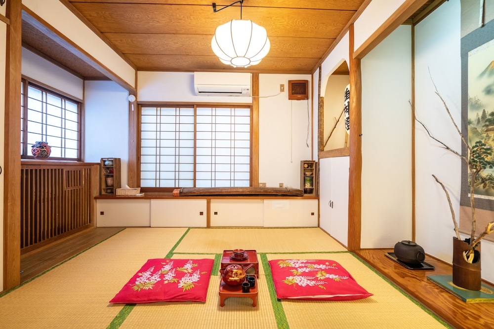 Villa Traditional Designer House Oyama 사진 1