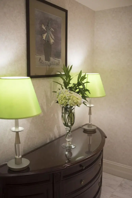 標準雙人房，配有大床