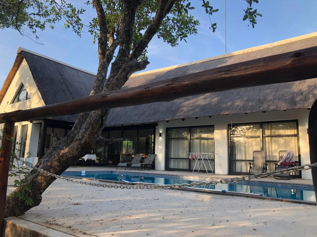 Marloth Park, Kruger safari house - solar