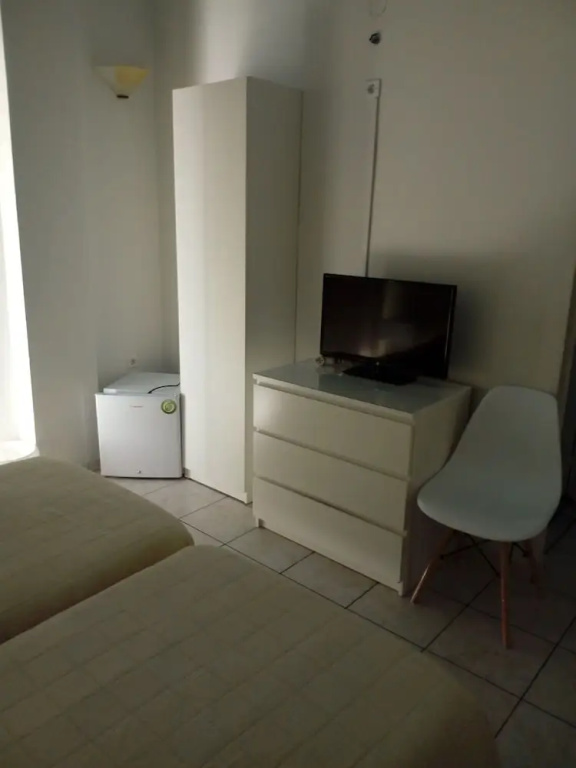 Standard Quadruple Family room