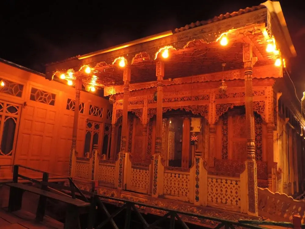 Young Bombay Group Of Houseboats - Chambres