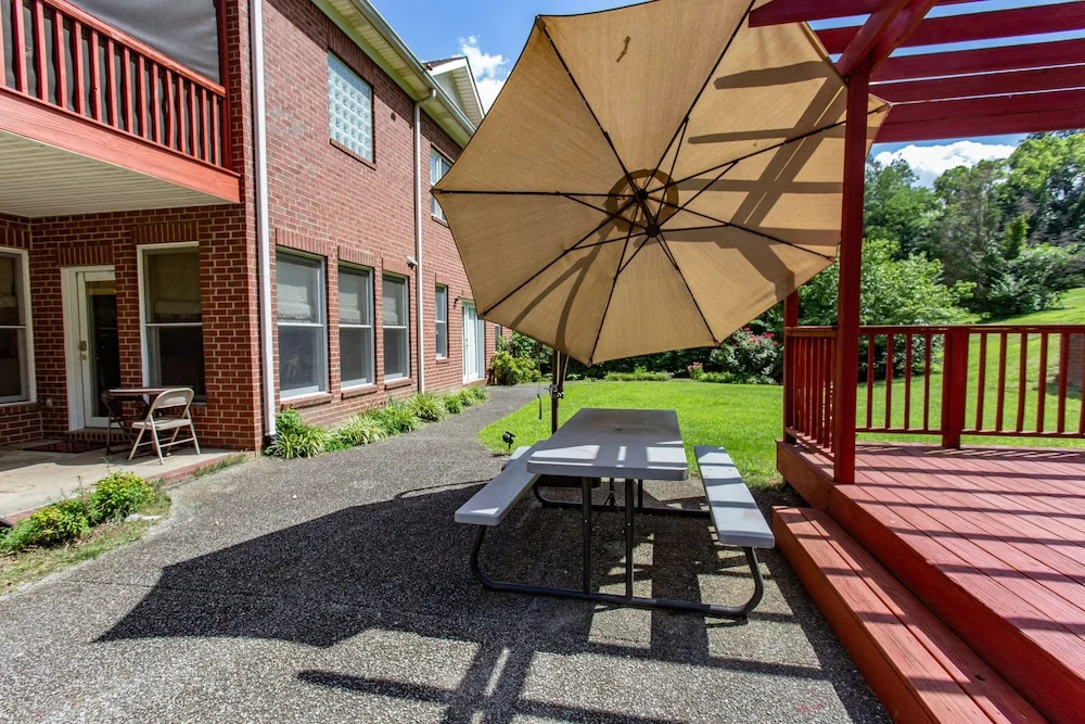 Country Cove - 5 Br Estate