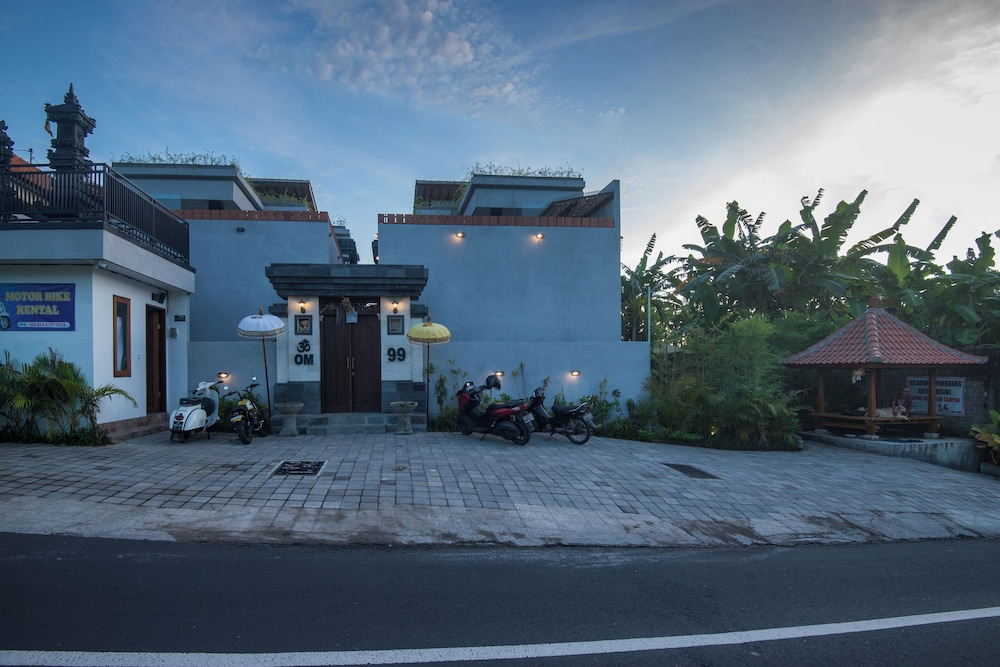Om Villas Kedungu