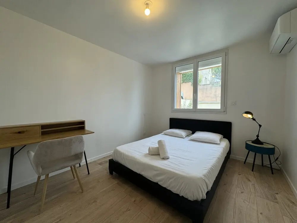 Voir la photo 1 — Peaceful Home With Terrace & Parking