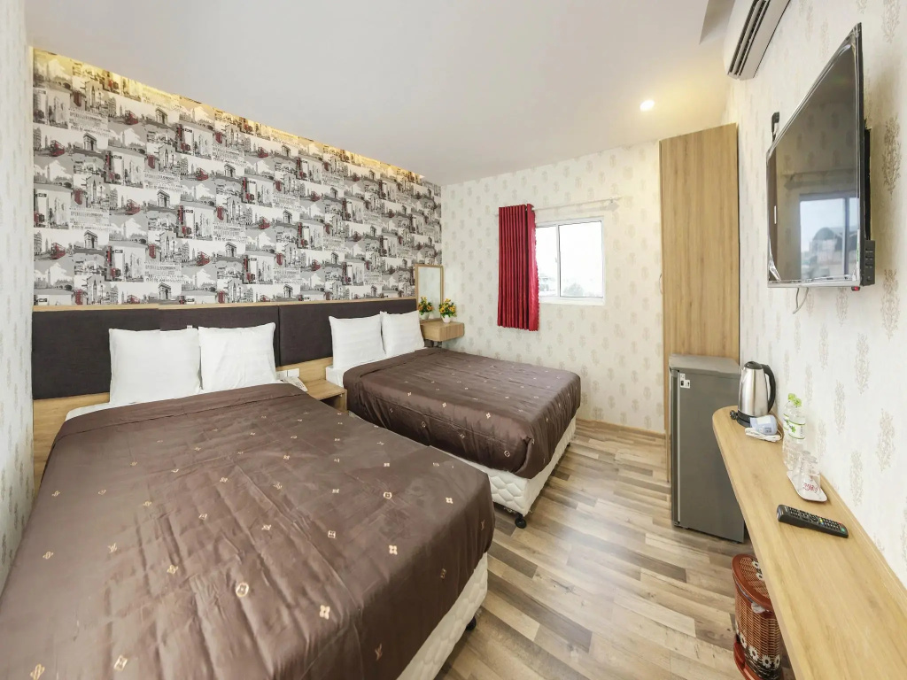 Superior Quadruple room
