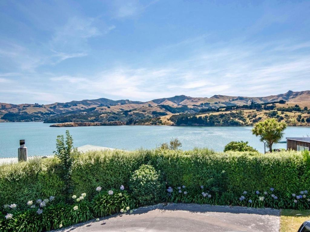 The Bellbird's Nest - Takamatua Holiday Home