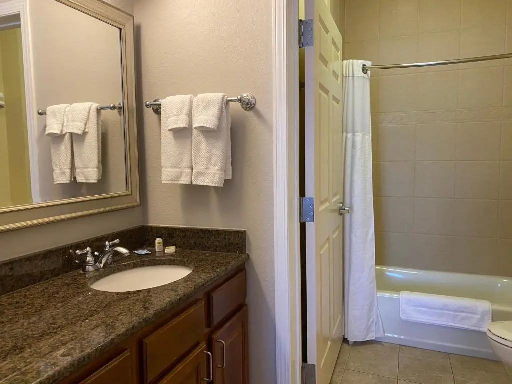 Staybridge Suites Milwaukee West-Oconomowoc by IHG - Chambres