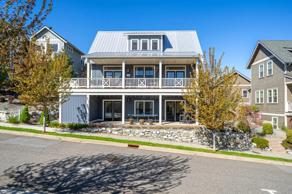 Lake & Vine Villa #15