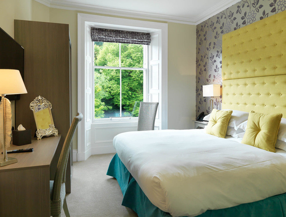 24 Royal Terrace Hotel by null