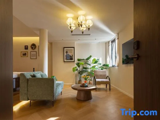 Standard Double room with river view (full double bed)
