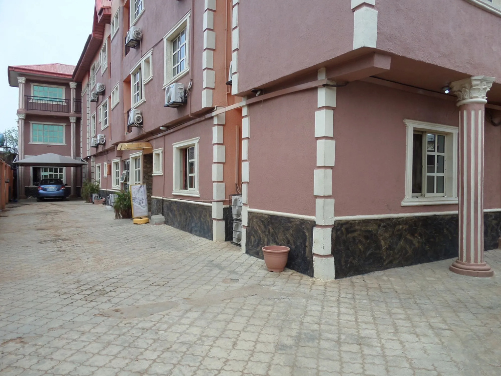 Hardrock Hotel and Suites Ltd