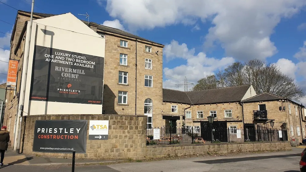 Kirkstall Bridge Apartments - 22
