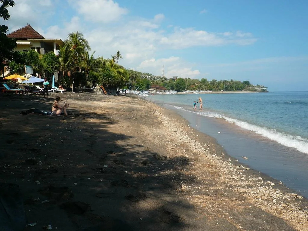 Beach & Waterfront