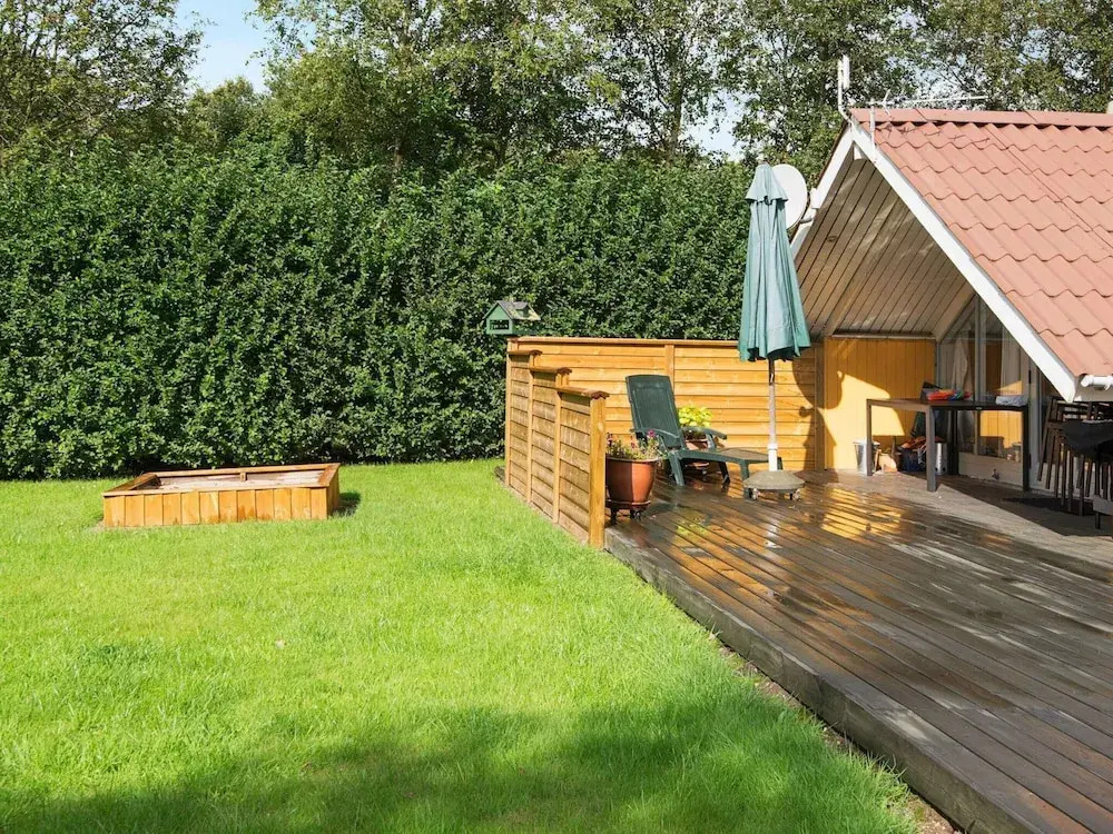 6 Person Holiday Home in Hemmet
