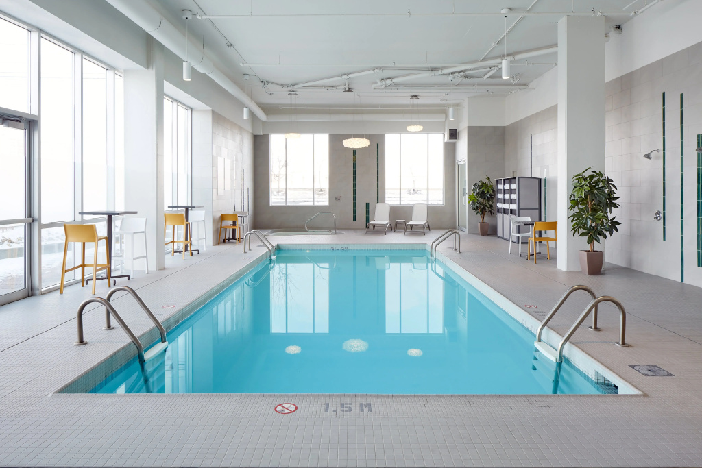 Holiday Inn & Suites Montreal Airport by IHG - Général