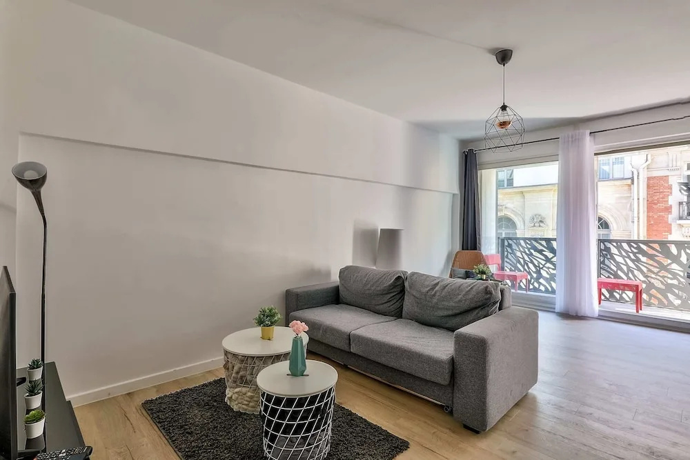 Charming 2 Room Apartment With Balcony - Paris 8ème - Général