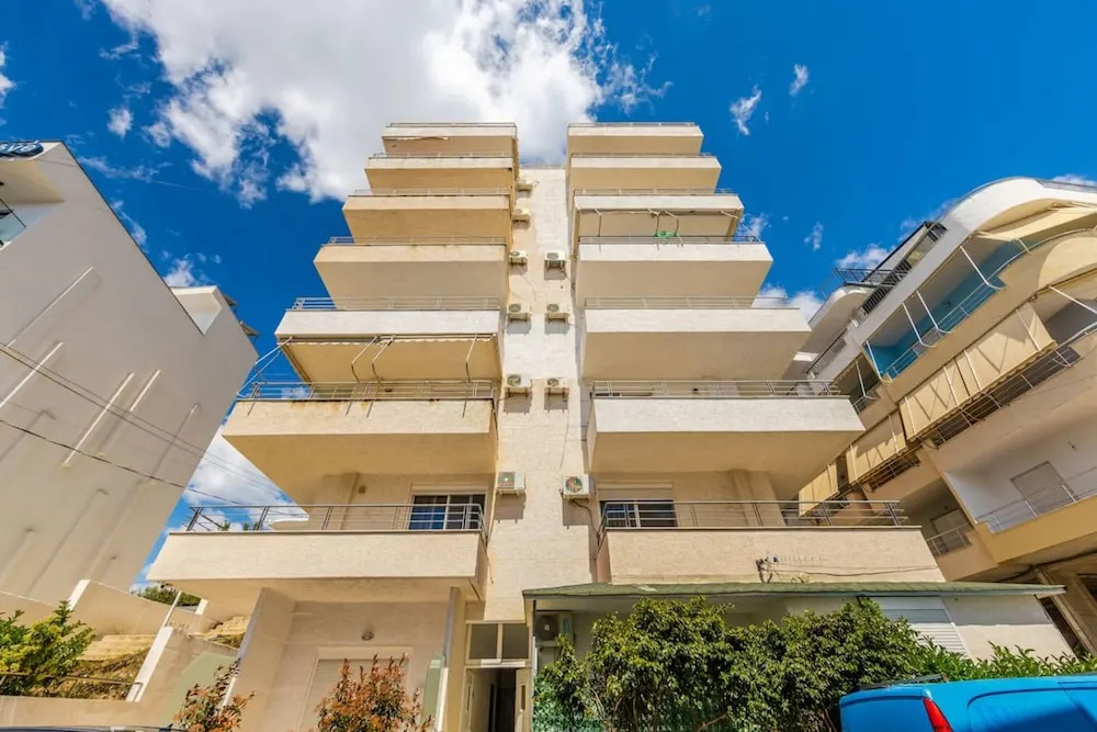 Sunkissed Apartment 1BR Amazing Views by the Sea