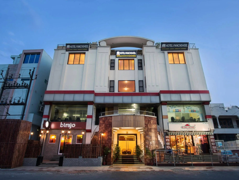 OYO 12086 Hotel Panchsheel