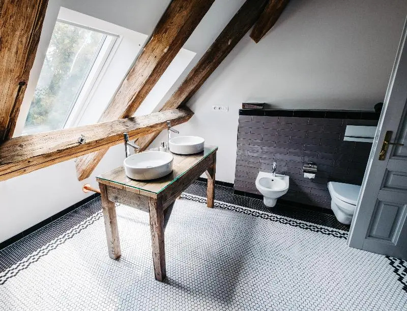 Standard Suite