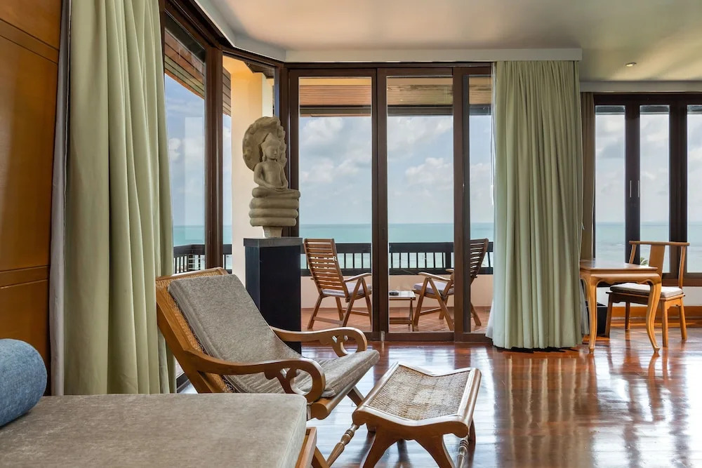 Семейный люкс с 2 комнатами seafront двуспальная кровать в Renaissance Koh Samui Resort & Spa
