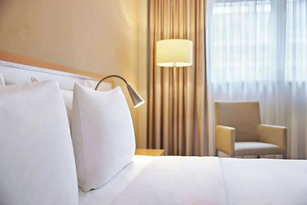 Lindner Hotel Cologne Am Dom, part of JdV by Hyatt - Chambres