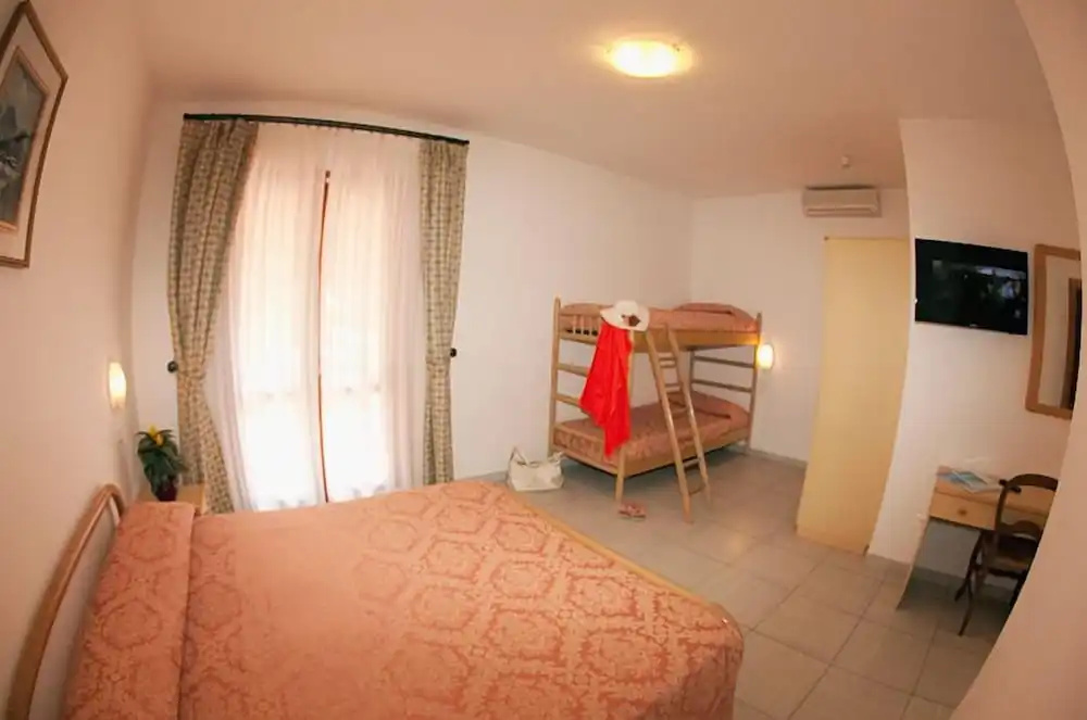 Superior Quadruple room