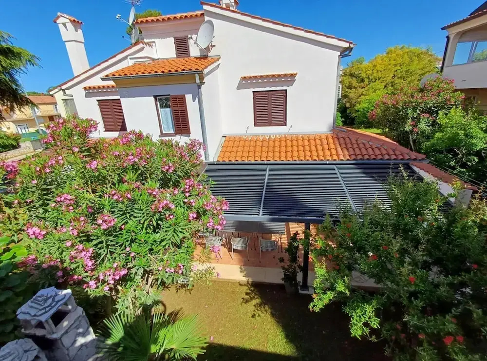 Sunny Street Holiday Home