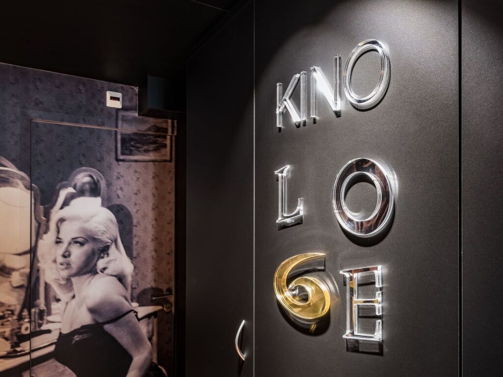 Hotel Kino Bar Loge by null