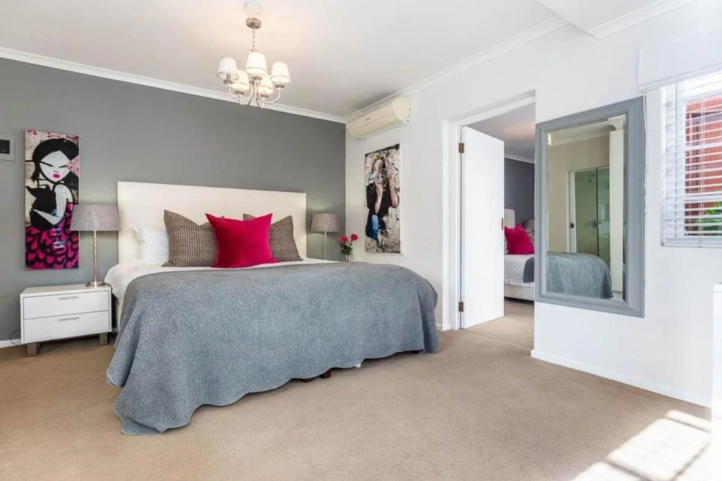 The Clarendon - Fresnaye