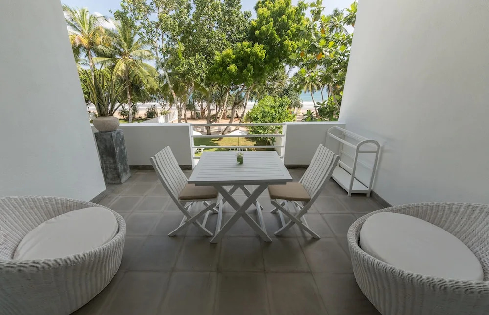 Taru Villas Mawella