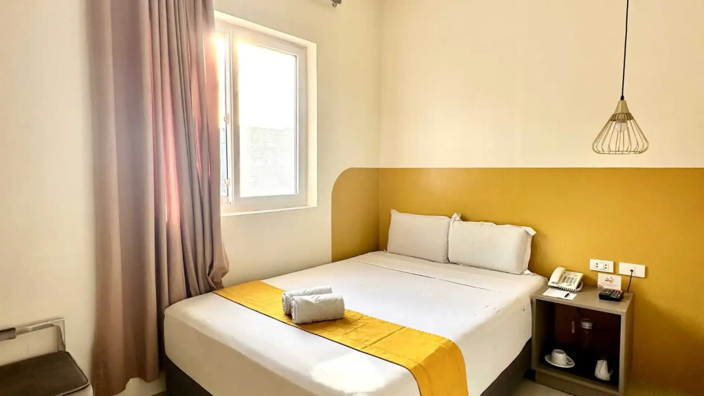 Standard Double room (full double bed)